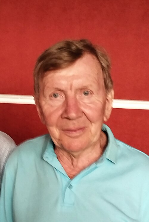 Юрий Чернов