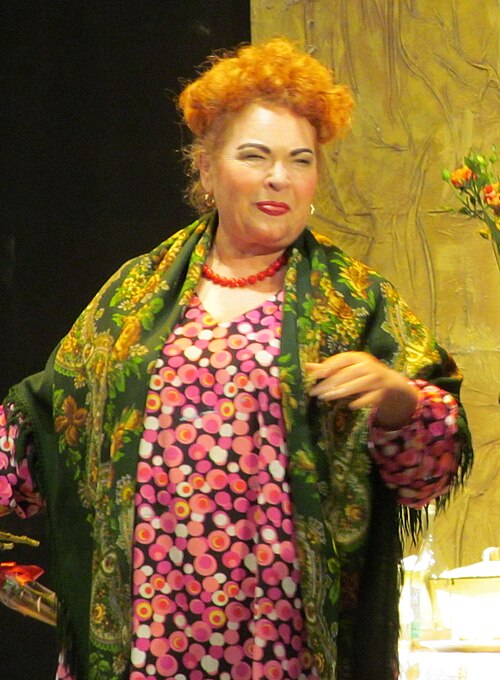 Нина Усатова