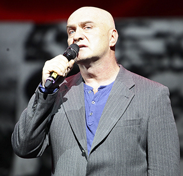 Александр Балуев