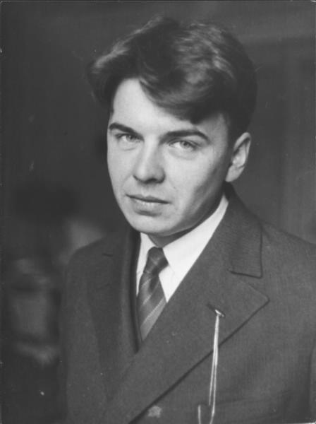 Леонид Максимов